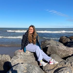 Meet your Posher, Meave